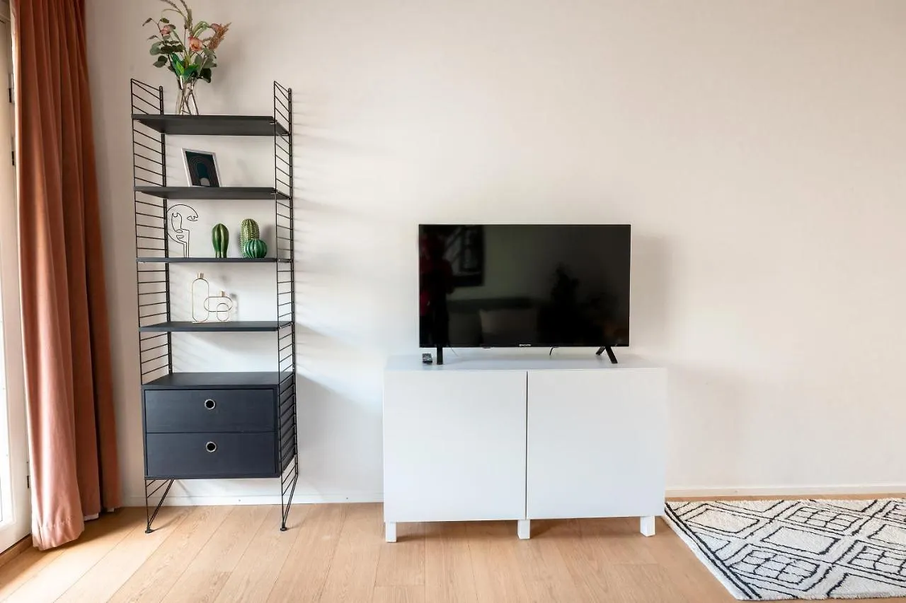 2Ndhomes Modern & Cozy 2Br Apartment With Balcony Helsinki 0*,  Finland